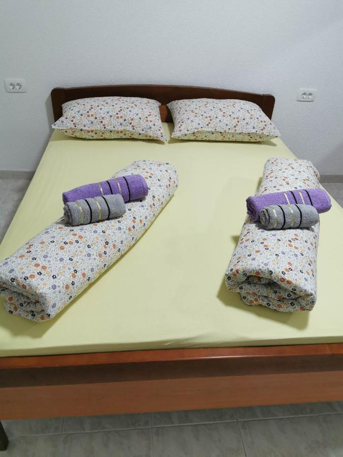 Guesthouse Nadia Senj  Buitenkant foto